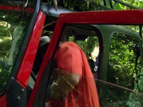 Car vs Wild S01E06 Jungle Crater Lake 480p x264-mSD EZTV