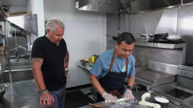 Diners Drive-Ins and Dives S48E01 1080p WEB h264-FREQUENCY EZTV