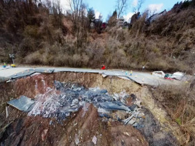 Engineering Catastrophes S04E10 Pittsburgh Landslide 480p x264-mSD EZTV