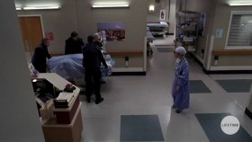 Greys Anatomy S02E17 iNTERNAL 720p HDTV x264-REGRET EZTV