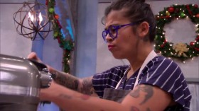Holiday Baking Championship S06E07 Traditions with a Twist WEBRip x264-CAFFEiNE EZTV
