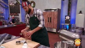 Holiday Baking Championship S07E03 Take Holiday Pies by Surprise 720p HDTV x264-CRiMSON EZTV