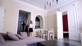 House Hunters International S135E06 Back to Her Roots in Budapest WEBRip x264-CAFFEiNE EZTV