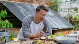 Jamie Keep Cooking Family Favourites S01E03 HDTV x264-DARKFLiX EZTV