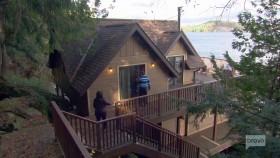 Lakefront Luxury S01E06 Angie and Melissas Family Sanctuary 720p WEB x264-KOMPOST EZTV