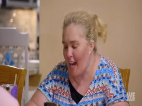 Mama June From Not to Hot S05E02 480p x264-mSD EZTV