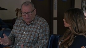 Modern Family S10E14 We Need to Talk About Lily 720p AMZN WEB-DL DDP5 1 H 264-NTb EZTV