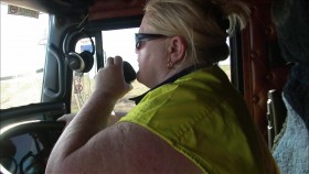 Outback Truckers S01E01 720p WEB x264-CRiMSON EZTV