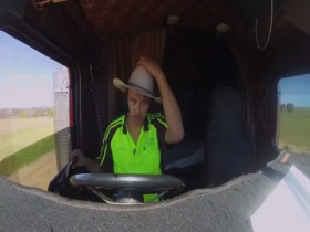Outback Truckers S04E03 INTERNAL 480p x264-mSD EZTV