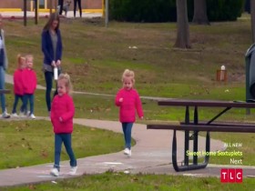 Outdaughtered S05E01 Young Wild and Three 480p x264-mSD EZTV