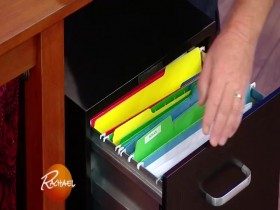 Rachael Ray 2019 08 13 Want a Foolproof Way to Organize Clutter 480p x264-mSD EZTV
