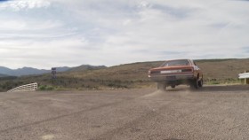 Roadkill S02E07 67 Crusher Camaro vs 70 Super Bee 1500-Mile Burnout-Fest 720p WEB x264-ROBOTS EZTV