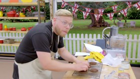 The Great Celebrity Bake Off For Stand Up To Cancer S04E01 1080p HEVC x265-MeGusta EZTV