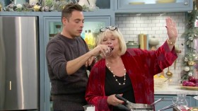 The Kitchen S19E07 Perfect Plate of the Holidays HDTV x264-W4F EZTV