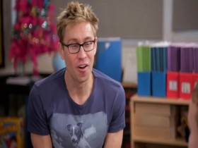 The Russell Howard Hour S03E06 Election Special 480p x264-mSD EZTV