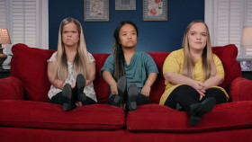 7 Little Johnstons S15E02 A White-ish Christmas 1080p AMZN WEB-DL DDP2 0 H 264-RAWR EZTV