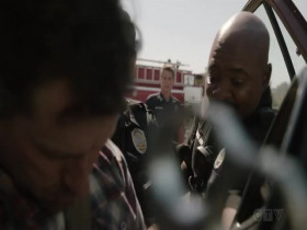 9-1-1 Lone Star S05E01 480p x264-mSD EZTV