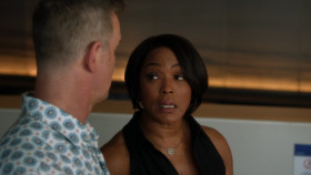 9-1-1 S07E01 Abandon Ships 1080p WEBRip 10Bit DDP5 s HEVC-d3g EZTV