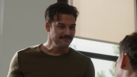 9-1-1 S08E05 Masks 1080p DSNP WEB-DL DDP5 1 H 264-NTb EZTV