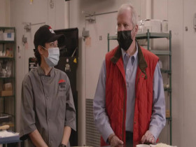 Adam Eats the 80s S01E05 Lost Foods 480p x264-mSD EZTV