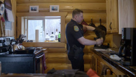 Alaska PD S02E02 720p HEVC x265-MeGusta EZTV