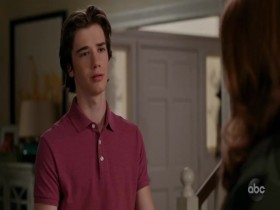 American Housewife S04E04 480p x264-mSD [eztv]