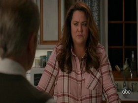 American Housewife S05E01 480p x264-mSD EZTV