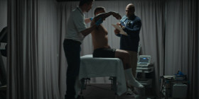 American Sports Story S01E04 Birthday Money 1080p AMZN WEB-DL DDP5 1 H 264-NTb EZTV