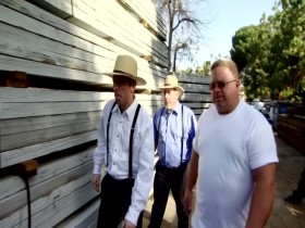 Amish Renogades S01E01 Holmes to Hollywood 480p x264-mSD EZTV