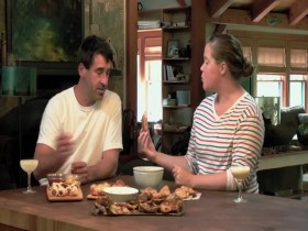 Amy Schumer Learns to Cook S02E01 Fresh Not Frozen and Kids Menu 480p x264-mSD EZTV