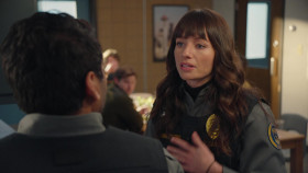 Animal Control S01E04 Dogs and Bears and Minks 1080p AMZN WEBRip DDP5 1 x264-NTb EZTV