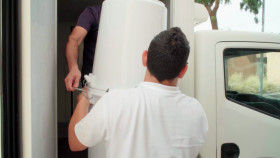 Animal Embassy S01E01 1080p HEVC x265-MeGusta EZTV