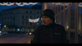 Anxious People S01 SWEDISH 1080p NF WEB-DL x265 10bit SDR DDP5 1-TEPES EZTV