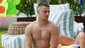 Aussie Shore S01E04 720p WEB H264-BUSSY EZTV