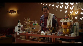 Avenue 5 S02E01 XviD-AFG EZTV