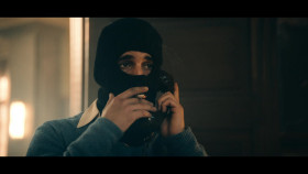 Bank Under Siege S01E01 1080p WEB H264-GloriousMongoose EZTV