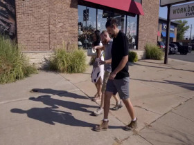 Bargain Block S04E01 480p x264-mSD EZTV