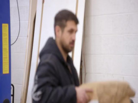 Bargain Block S04E03 480p x264-mSD EZTV