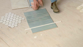 Battle on the Beach S04E04 1080p WEB h264-EDITH EZTV