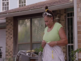 Bee Czar S01E03 480p x264-mSD EZTV