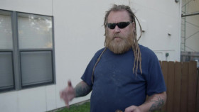 Bee Czar S01E05 Bees on Fire 720p WEB h264-B2B EZTV