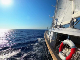 Below Deck Sailing Yacht S04E13 480p x264-mSD EZTV