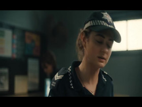 Black Snow S02E04 480p x264-mSD EZTV