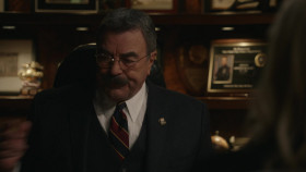 Blue Bloods S12E09 Firewall 1080p AMZN WEBRip DDP5 1 x264-NTb EZTV