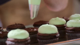 Blue Ribbon Baking Championship S01E08 XviD-AFG EZTV