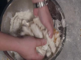 Bobbys Triple Threat S03E08 480p x264-mSD EZTV