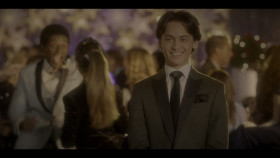 Boo Bitch S01 1080p NF WEB-DL x265 10bit HDR DDP5 1 Atmos-SMURF EZTV