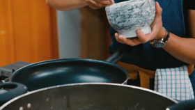 Britains Top Takeaways S01E08 Noodles XviD-AFG EZTV