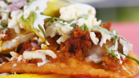 Carnival Eats S12E04 1080p WEB h264-FREQUENCY EZTV