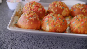 Carnival Eats S12E13 720p HEVC x265-MeGusta EZTV